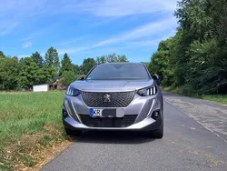 Andere außenfarben Gebraucht 2022 Peugeot e-2008 GTi SUV | 21.000 € (Fairer Preis)