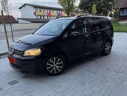 Schwarz Gebraucht 2015 VW Touran Comfortline Van / Kleinbus | 13.000 € (Superpreis)