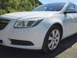 Weiß Gebraucht 2009 Opel Insignia Cosmo Kombi | 3.599 € (Guter Preis)
