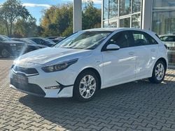 Weiß Gebraucht 2022 Kia Ceed Edition 7 Limousine | 14.500 € (Fairer Preis)