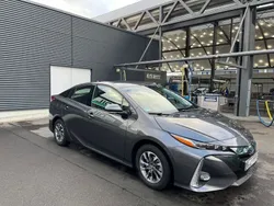 Grau Gebraucht 2018 Toyota Prius Kleinwagen | 22.300 € (Teuer)