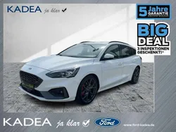 Frostweiß Gebraucht 2022 Ford Focus ST Kombi | 30.480 € (Guter Preis)