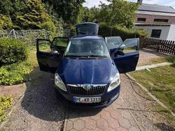 Blau Gebraucht 2012 Skoda Fabia Classic Limousine | 3.200 € (Guter Preis)