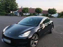 Schwarz Gebraucht 2019 Tesla Model 3 Long Range Limousine | 25.350 €