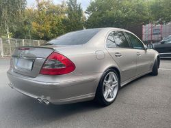 Silber Gebraucht 2006 Mercedes E63 AMG Avantgarde Limousine | 8.450 €