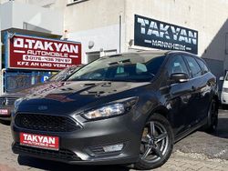 Grau Gebraucht 2017 Ford Focus Cool & Connect Limousine | 7.990 € (Etwas zu teuer)