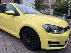 Gelb Gebraucht 2014 VW Golf VII Trendline Limousine | 5.450 € (Superpreis)