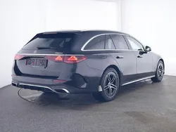 Schwarz Gebraucht 2024 Mercedes E300 AMG Line Premium Limousine | 61.500 € (Fairer Preis)
