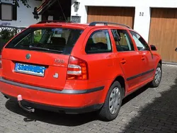 Schwarz Gebraucht 2006 Skoda Octavia Ambiente Kombi | 1.500 € (Guter Preis)