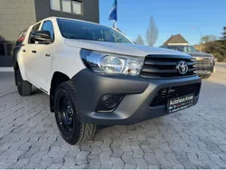 Super white 2 Gebraucht 2020 Toyota HiLux Abholung | 31.900 € (Etwas zu teuer)