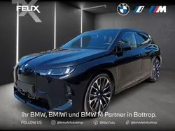 Saphirschwarz metallic Neu 2025 BMW iX M Sport SUV | 82.845 € (Fairer Preis)