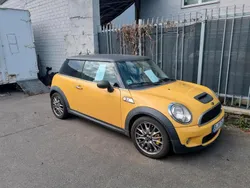 Gelb Gebraucht 2009 Mini ONE Kleinwagen | 3.200 € (Fairer Preis)