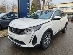 Lack weiss perlglänzend/metall Gebraucht 2021 Peugeot 3008 Allure SUV | 21.990 € (Guter Preis)