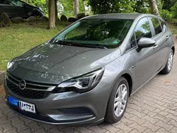 Grau Gebraucht 2017 Opel Astra Business Limousine | 8.500 € (Guter Preis)