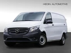 Weiß Gebraucht 2023 Mercedes Vito Van / Kleinbus | 32.124 € (Guter Preis)