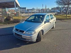 Silber Gebraucht 2000 Opel Astra Classic Edition Limousine | 1.950 €