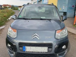 Grau Gebraucht 2009 Citroën C3 Picasso Attraction Van / Kleinbus | 3.200 € (Fairer Preis)