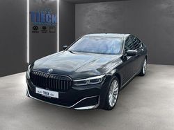 Black saphire (schwarz) Gebraucht 2022 BMW 740L Limousine | 55.900 € (Superpreis)