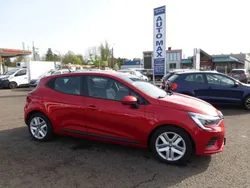 Rot Gebraucht 2021 Renault Clio V Limousine | 11.900 € (Fairer Preis)
