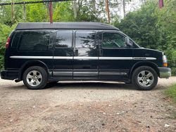 Schwarz Gebraucht 2005 Chevrolet Starcraft Van | 19.700 €