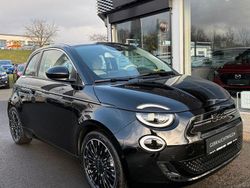 Schwarz Gebraucht 2023 Fiat 500e La Prima | 21.780 € (Etwas zu teuer)