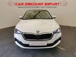 Candyweiss Gebraucht 2020 Skoda Scala Cool Plus Kleinwagen | 13.450 € (Guter Preis)
