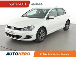 Weiß Gebraucht 2016 VW Golf VII Allstar Limousine | 12.080 € (Fairer Preis)