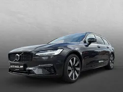 Grau Gebraucht 2025 Volvo V90 Kombi | 52.880 € (Etwas zu teuer)
