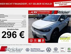 Weiß (gletscherweiß metallic) Gebraucht 2023 VW ID.4 Pro Performance SUV | 29.933 €