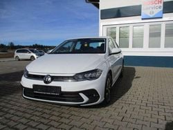 Pure white Gebraucht 2022 VW Polo Life Kleinwagen | 15.500 € (Fairer Preis)