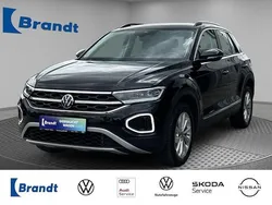 Deep black perleffekt (metallic) Gebraucht 2022 VW T-Roc Style SUV | 26.790 € (Guter Preis)
