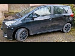 Schwarz Gebraucht 2014 Toyota Verso-S Van / Kleinbus | 5.899 € (Superpreis)