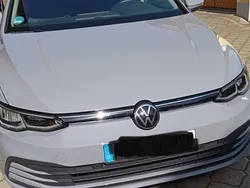 Grau Gebraucht 2021 VW Golf VIII Life Kombi | 22.199 € (Fairer Preis)