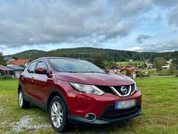 Rot Gebraucht 2014 Nissan Qashqai SUV | 8.700 € (Fairer Preis)