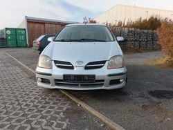 Silber Gebraucht 2002 Nissan Almera Tino Van / Kleinbus | 1.300 € (Guter Preis)