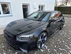 Grau Neu 2024 Audi RS6 Performance Kombi | 144.990 €