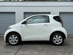 Weiß Gebraucht 2009 Toyota iQ Luna Kleinwagen | 6.000 € (Teuer)