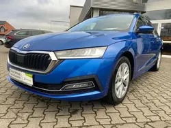 Raceblau metallic Gebraucht 2024 Skoda Superb Style | 27.300 € (Fairer Preis)