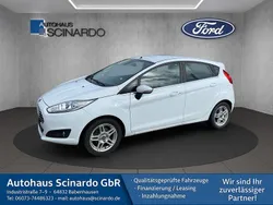 Weiß Gebraucht 2015 Ford Fiesta Titanium Kleinwagen | 6.880 € (Fairer Preis)