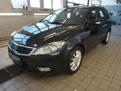 Schwarz Gebraucht 2010 Kia Ceed Spirit Kombi | 1.980 €