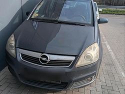 Blau Gebraucht 2006 Opel Zafira Van / Kleinbus | 2.799 € (Teuer)