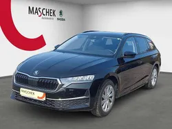 Schwarz magic perleffekt Gebraucht 2024 Skoda Octavia Selection Kombi | 24.240 € (Superpreis)