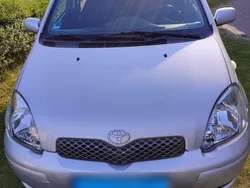 Silber Gebraucht 2004 Toyota Yaris Kleinwagen | 2.500 € (Fairer Preis)