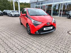 Rot Gebraucht 2019 Toyota Aygo Connect Style Kleinwagen | 12.300 € (Etwas zu teuer)