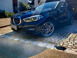 Schwarz Gebraucht 2020 BMW 118 Sport Line Kleinwagen | 16.499 € (Fairer Preis)