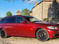 Rot Gebraucht 2010 BMW 320 Kombi | 8.750 € (Etwas zu teuer)