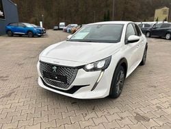 Weiß Gebraucht 2020 Peugeot e-208 Active Kleinwagen | 16.490 € (Teuer)