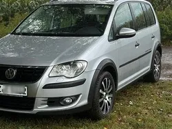 Schwarz Gebraucht 2009 VW Touran Cross Van / Kleinbus | 3.000 € (Superpreis)