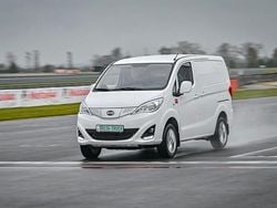 Weiß Gebraucht 2024 BYD ETP3 Van | 25.273 €