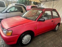 Rot Gebraucht 1994 Toyota Starlet Kleinwagen | 1.499 €